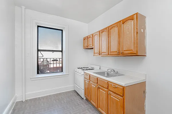 Rented by Modern Spaces | media 16