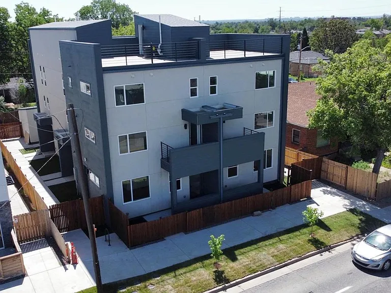 1330 Sheridan Blvd #6 — Photo 2