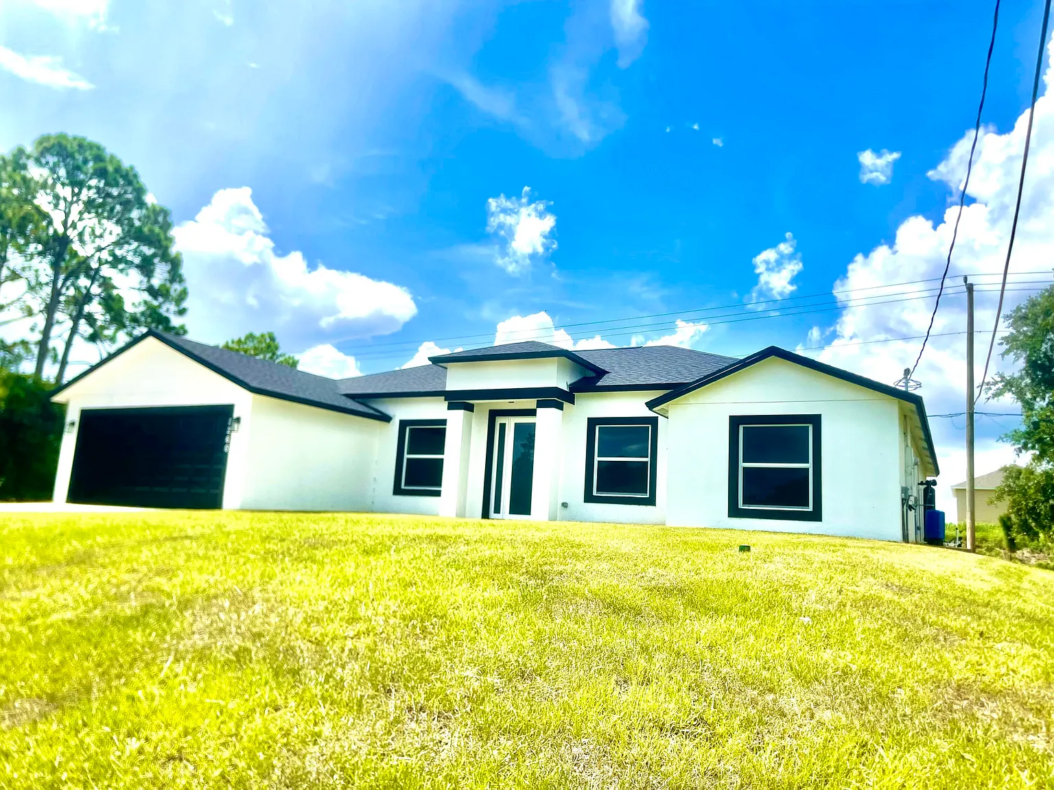 4 bed, 3.0 bath, 1973 sqft, $2,650 — Photo 3