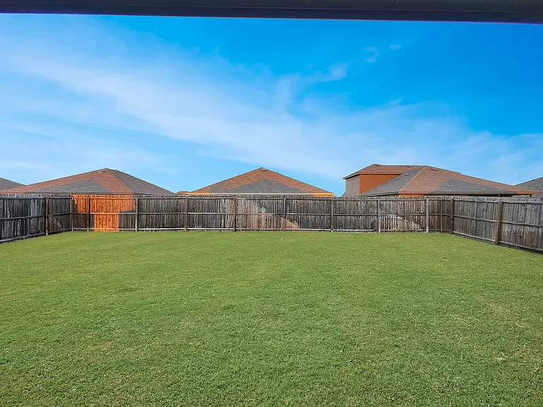 705 Farmstead Way — Photo 24