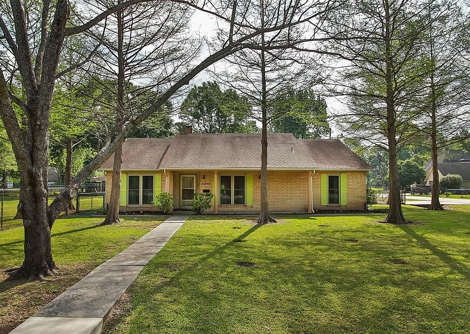 Welcome to 21502 Stargrass Drive!