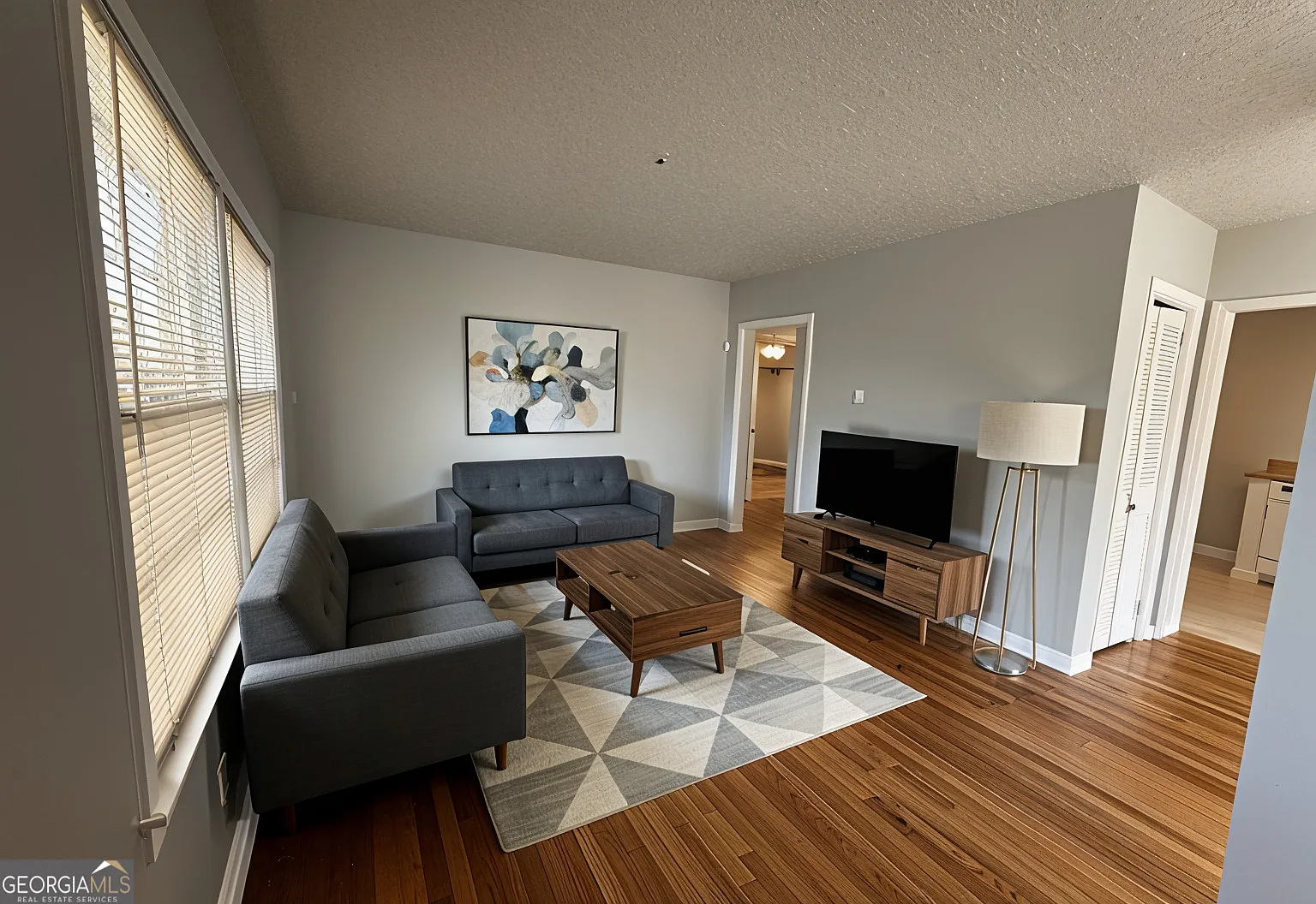 2 bed, 1.0 bath, 768 sqft, $1,700 — Photo 3