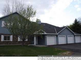 1913 Fox Ridge Dr, Saint Paul, MN 55118