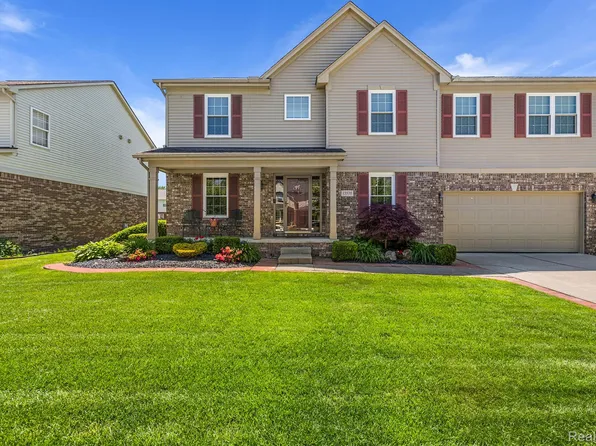 15570 Timbers Edge Dr, Clinton Township, MI 48035