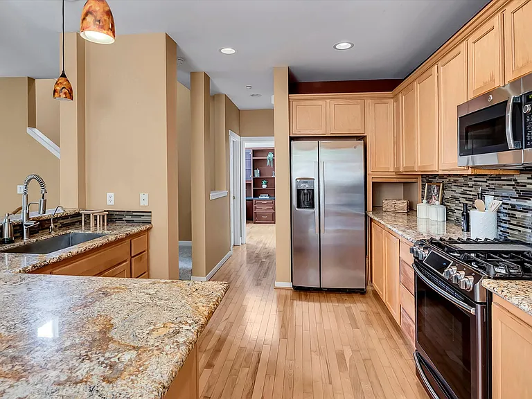 1601 NE Katsura St #501 — Photo 22