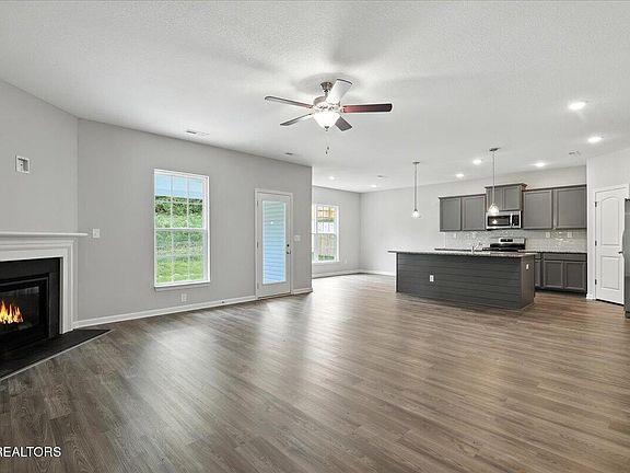 5th image of 1753 Hickory Meadows Dr
