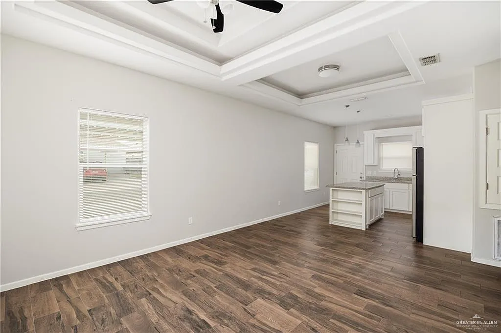 2 bed, 2.0 bath, 980 sqft, $1,000 — Photo 3