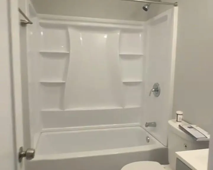 980 Hancock Ave #2R — Photo 3