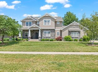 1907 Forest Gln, Chatham, IL 62629