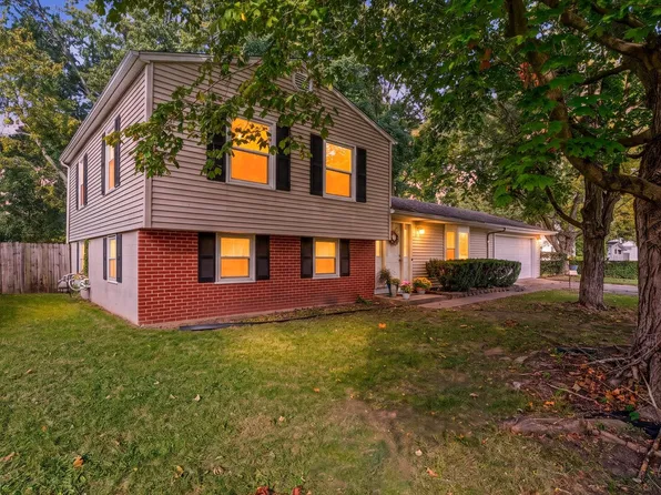 1513 Kenwood Rd, Champaign, IL 61821