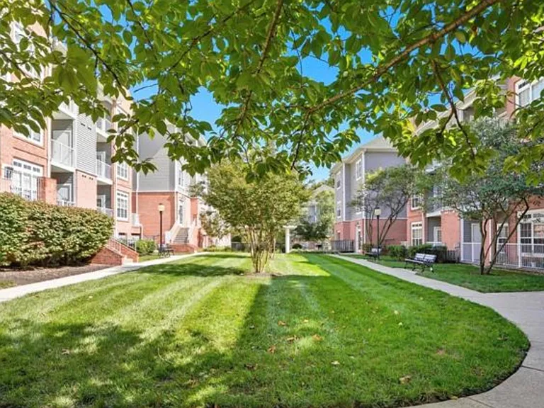 9119 Groffs Mill Dr #9119 — Photo 20
