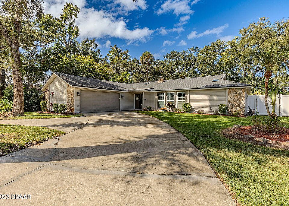 1st image of 907 Tree Garden Dr