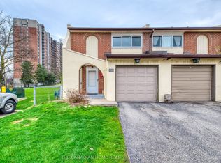 41 Mississauga Valley Blvd E #35, Mississauga, ON L5A 3N5