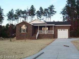 519 N Salem Ridge Dr, Randleman, NC 27317