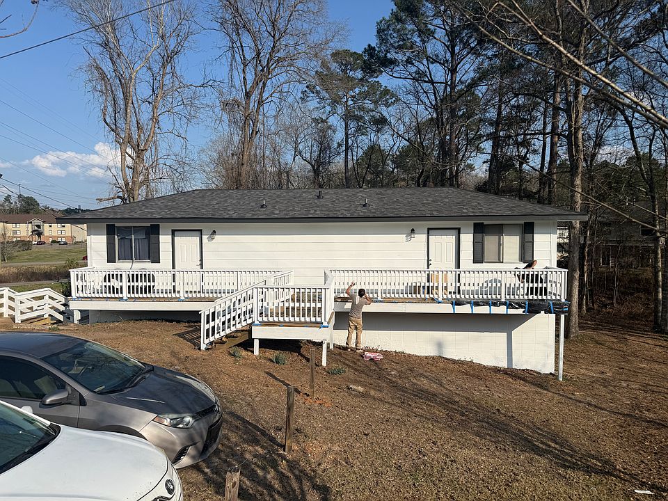 1st image of 3608 Campbell Dr #4