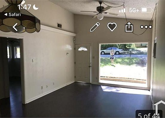 2nd image of 906 S Blackwell Ave