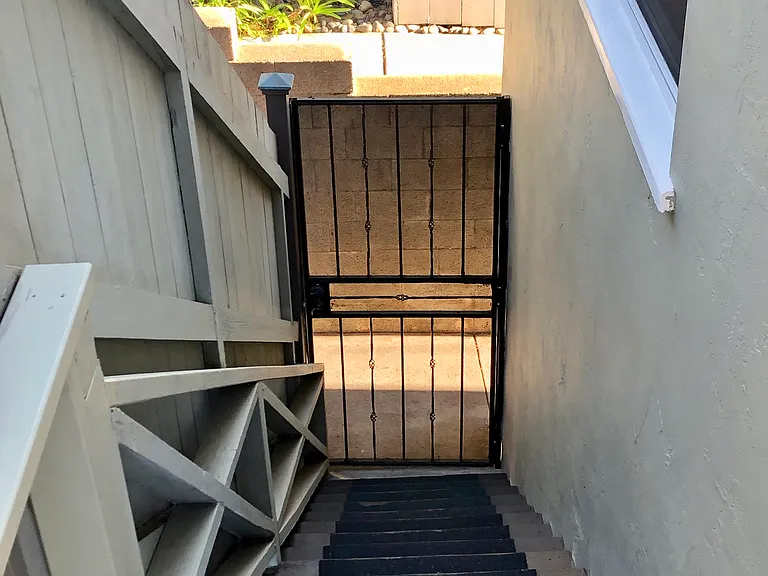 4585 Santa Monica Ave — Photo 19