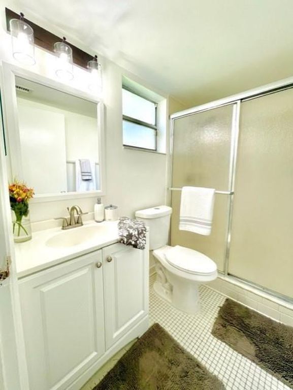714 Gardens Dr APT 103, photo 8