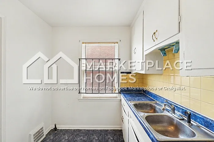 9917 Sussex St — Photo 10