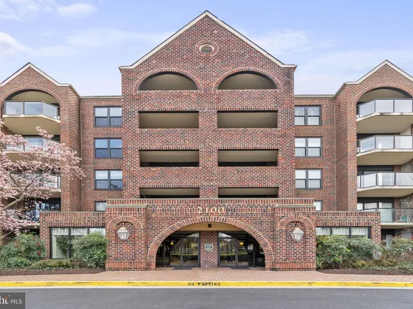 2100 Lee Hwy APT 237, Arlington, VA 22201