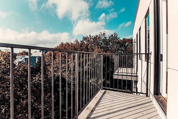 Rented by YHT Management Inc. | media 4