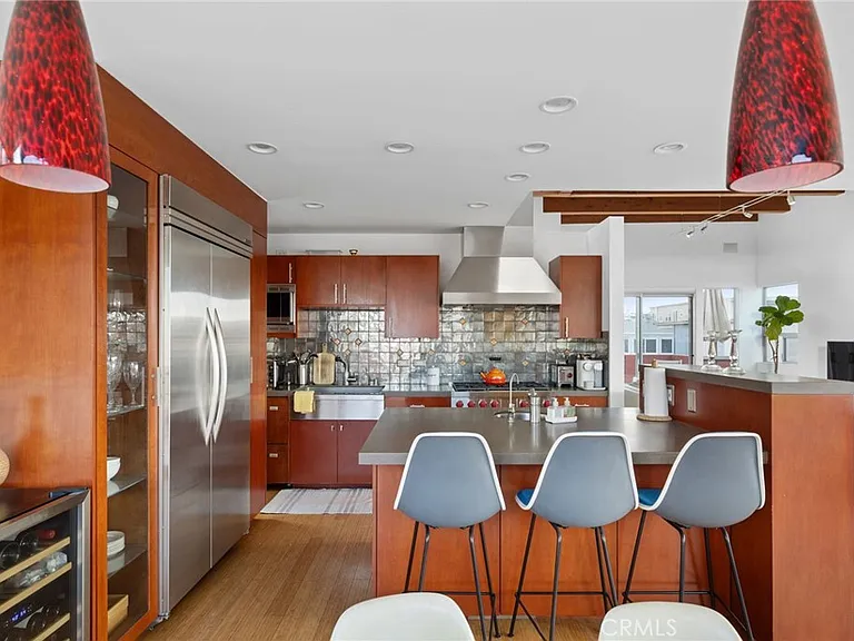 701 Loma Dr — Photo 18
