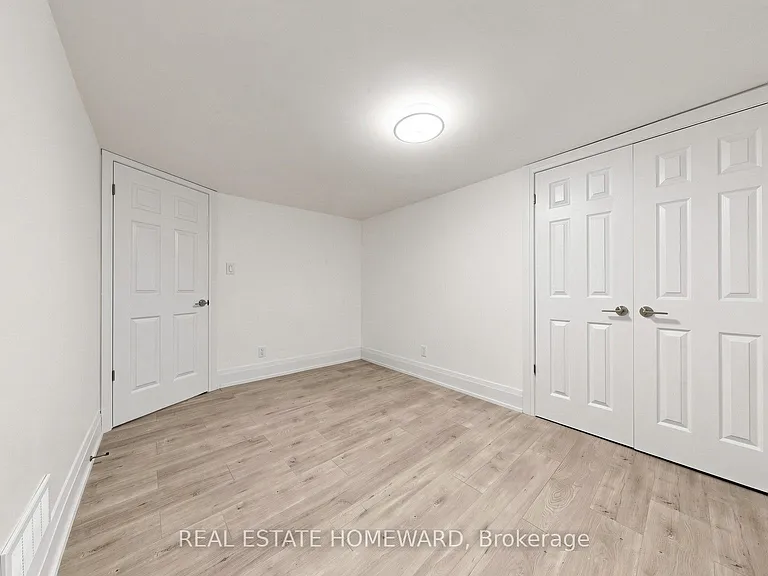 124 Kendal Ave #BASEMENT — Photo 11