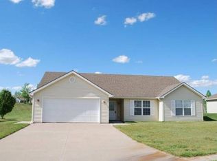 1007 E Pearl Ct, Savannah, MO 64485