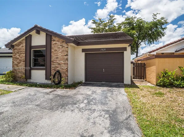 17625 NW 62nd Ct, Hialeah, FL 33015