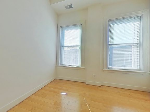 3rd image of 900 W Broad St #2F