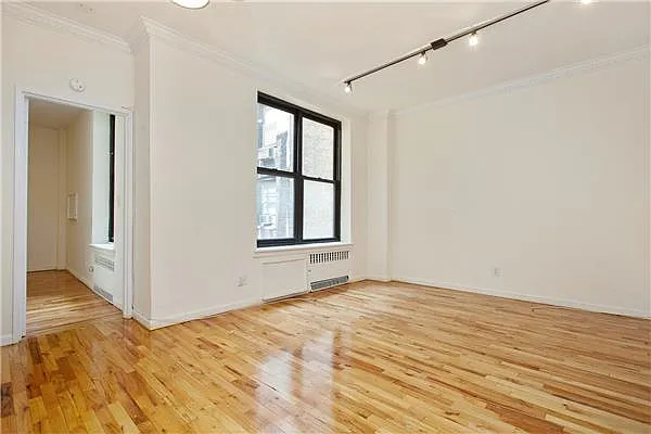 Sold by Mirador Real Estate | media 8