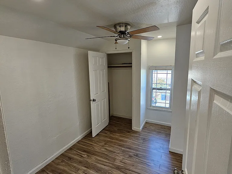 313 Raymond St #3 — Photo 8