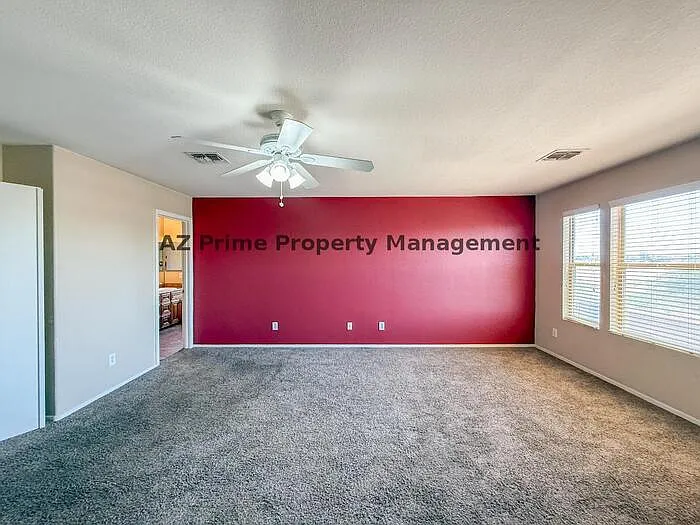 583 W Racine Loop — Photo 27