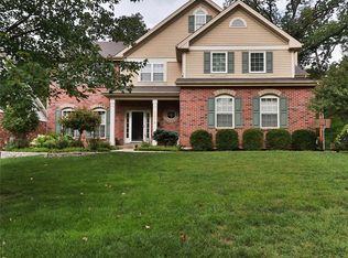 1605 Forest View Dr, Saint Louis, MO