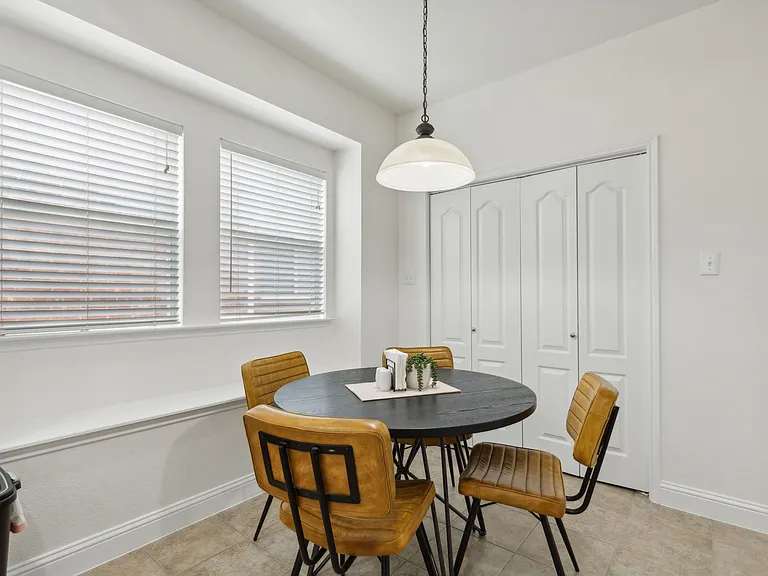8824 Tyler Dr — Photo 8