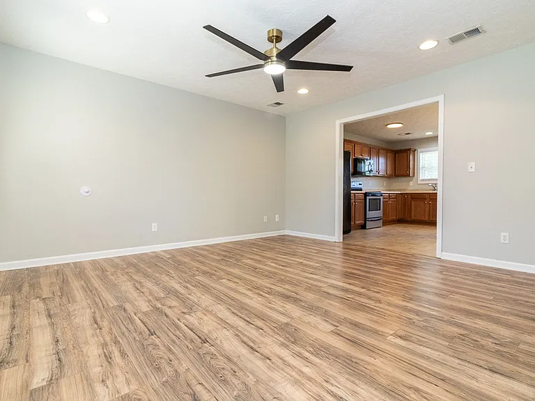 134 Twin Lakes Dr — Photo 6