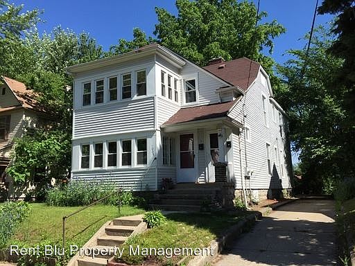 1st image of 1005 Thomas St SE