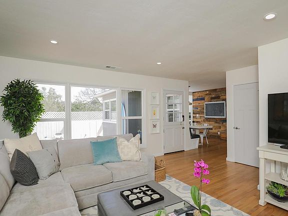 4th image of 211 Ocean St