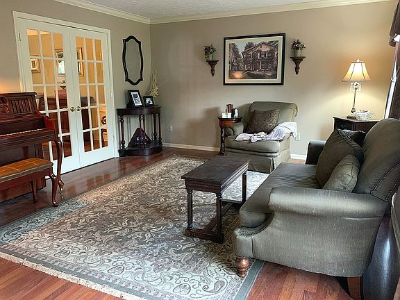 2nd image of 20501 Wildwood Ln