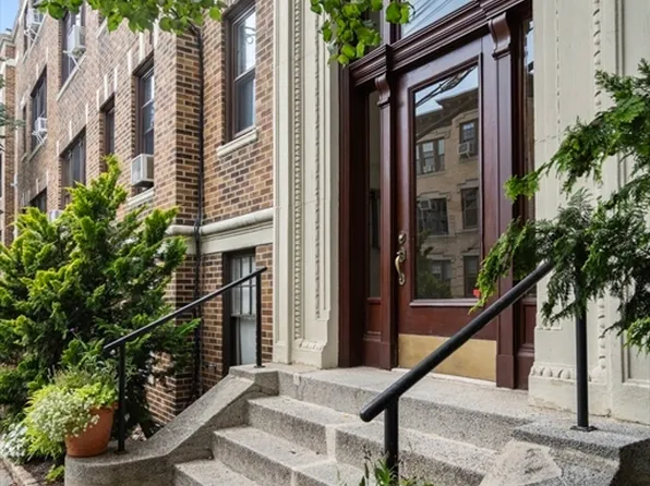 114 Saint Paul St APT 5, Brookline, MA 02446