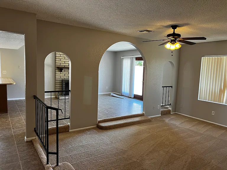 3424 W Aire Libre Ave — Photo 11