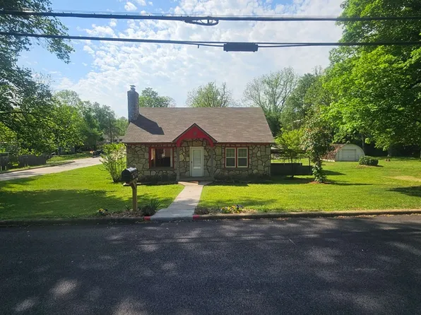 702 W Newman Ave, Harrison, AR 72601