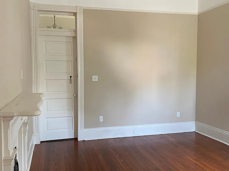 202 S Scott St — Photo 18