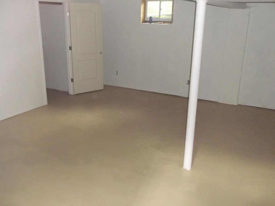 2nd image of 2125 Kathleen Ave
