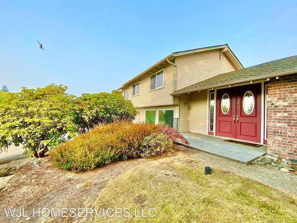 1st image of 1818 121st Ave SE