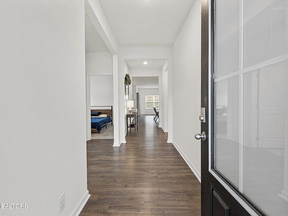 4th image of 2708 Minuteman Ln