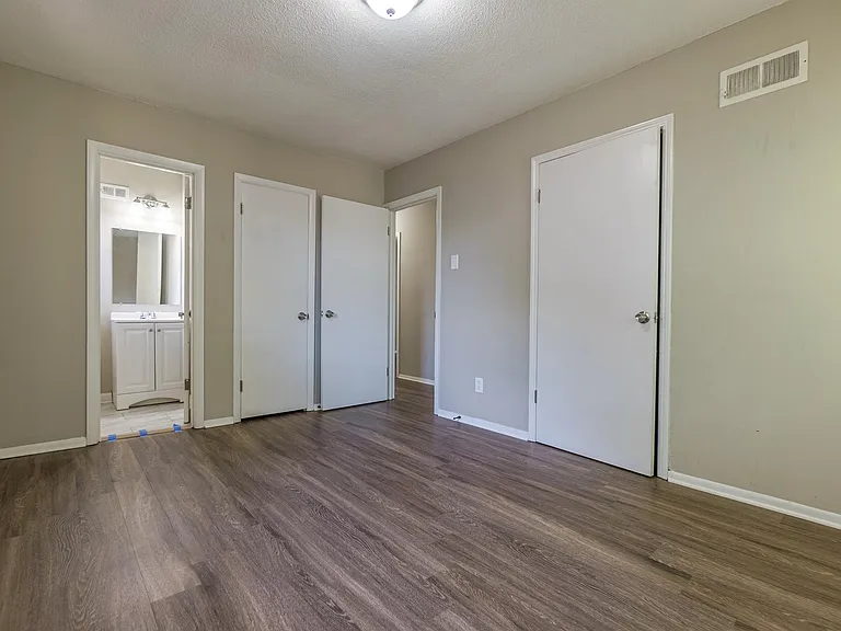 1024 Mendenhall Cv — Photo 8