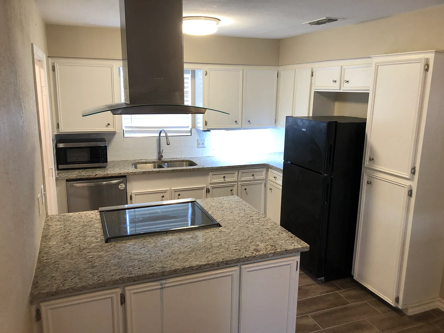 3 bed, 1367 sqft, $1,800 — Photo 3