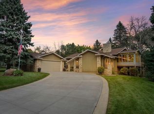 5 Five Oaks Ln, White Bear Lake, MN 55110