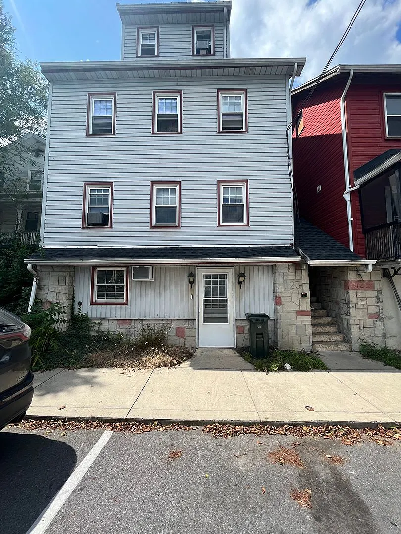 123 N. Thomas St. — Photo 2